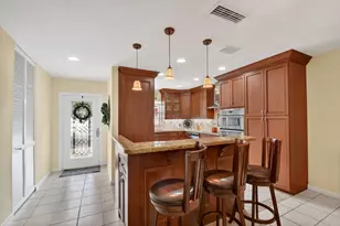 300 Cape Cod Cir, Lake Worth, FL 33467 - Photo 3