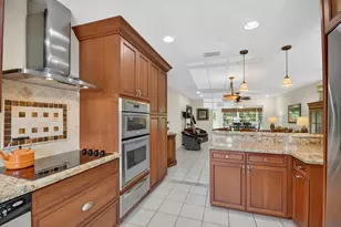 300 Cape Cod Cir, Lake Worth, FL 33467 - Photo 7