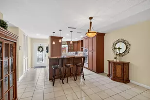 300 Cape Cod Cir, Lake Worth, FL 33467 - Photo 11