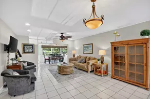 300 Cape Cod Cir, Lake Worth, FL 33467 - Photo 9