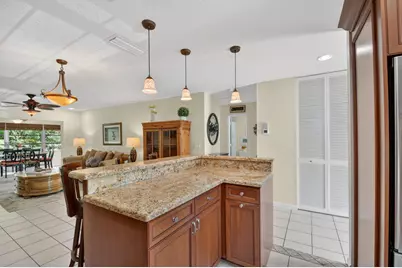 300 Cape Cod Circle, Lake Worth, FL 33467 - Photo 9