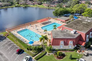 300 Cape Cod Cir, Lake Worth, FL 33467 - Photo 35