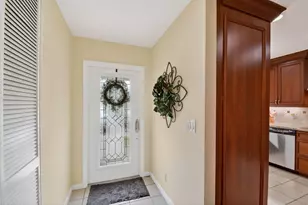300 Cape Cod Cir, Lake Worth, FL 33467 - Photo 3