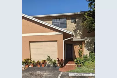 353 NW 103rd Terrace, Pembroke Pines, FL 33026 - Photo 1