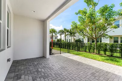 16474 Helix Court, The Acreage, FL 33470 - Photo 31