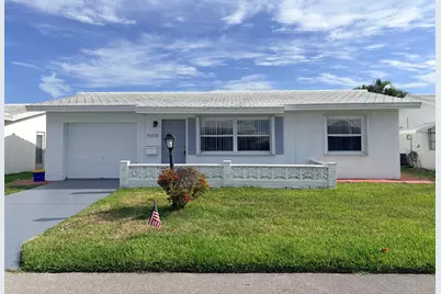 1009 SW 3rd Way, Boynton Beach, FL 33426 - Photo 1