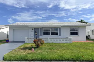 1009 SW 3rd Way, Boynton Beach, FL 33426 - Photo 1