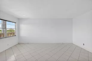 4059 Guildford D, Boca Raton, FL 33434 - Photo 9