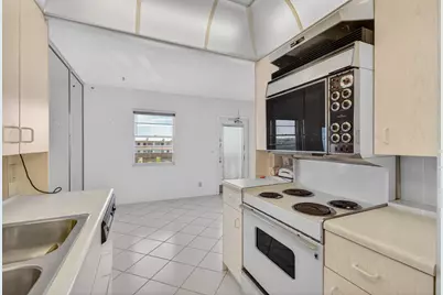 4059 Guildford D, Boca Raton, FL 33434 - Photo 21