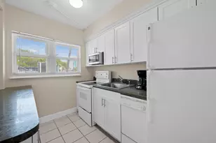 741 Bayshore Dr, Fort Lauderdale, FL 33304 - Photo 9