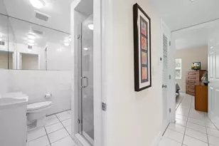 741 Bayshore Dr, Fort Lauderdale, FL 33304 - Photo 13