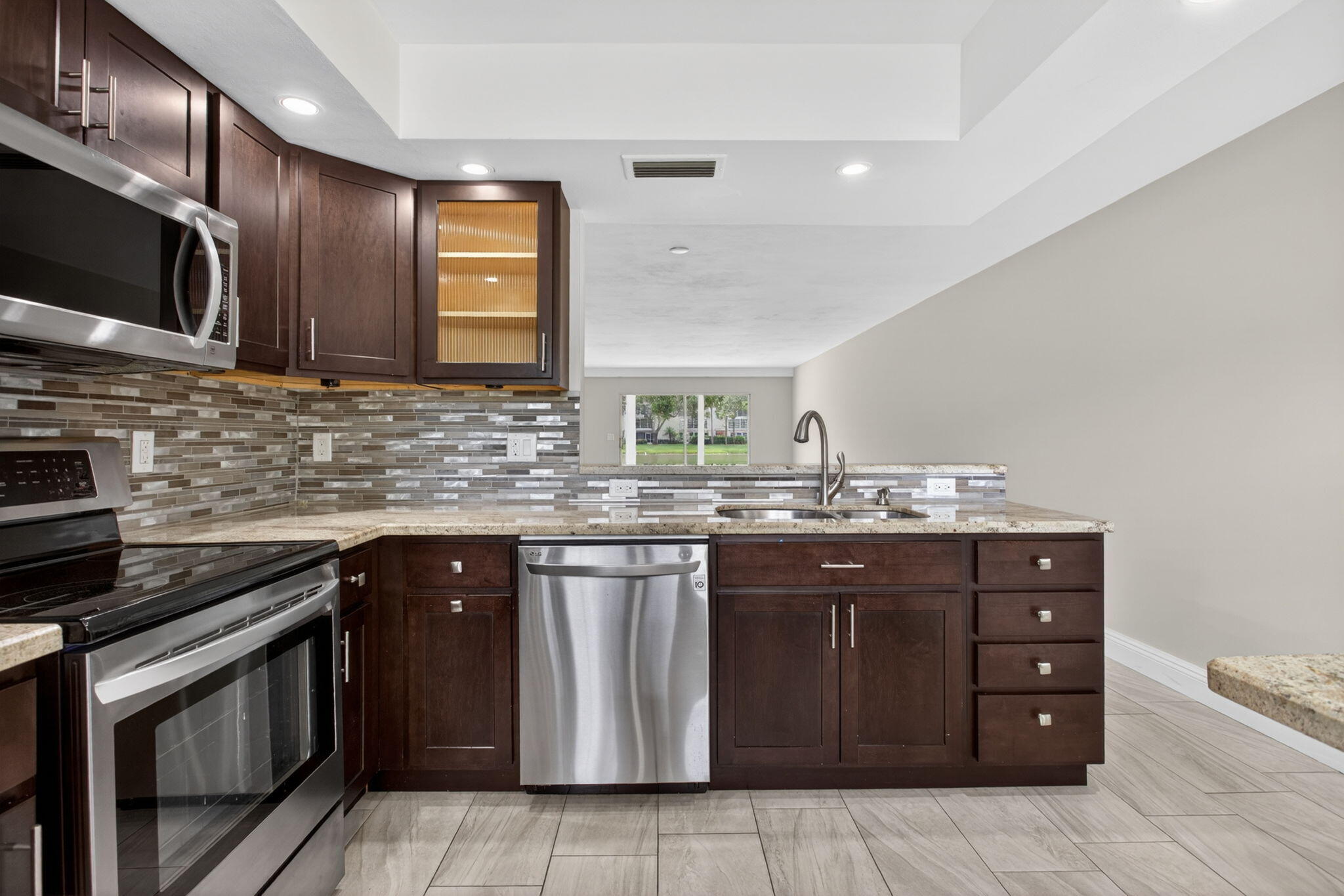 2202 Lucaya Bend #B1 - 2202 Lucaya Bend #B1, Coconut Creek, FL 33066 Luxury Property | Jose Angel Pina