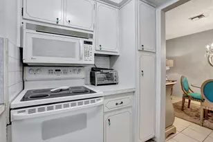 2131 NE 42nd Ct, Lighthouse Point, FL 33064 - Photo 9