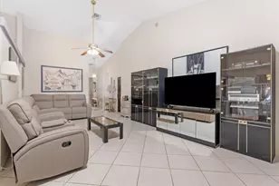 3897 Dafilee Cir, West Palm Beach, FL 33417 - Photo 9