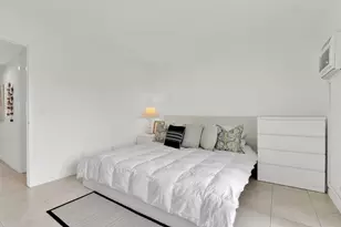 175 Fanshaw E, Boca Raton, FL 33434 - Photo 17