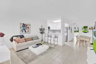 175 Fanshaw E, Boca Raton, FL 33434 - Photo 1