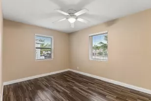 957 30th St, West Palm Beach, FL 33407 - Photo 13
