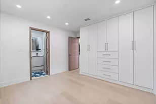 2413 NW 26th St, Boca Raton, FL 33431 - Photo 51