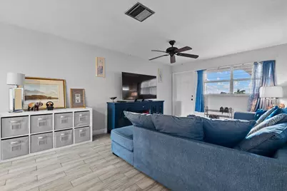 941 Crystal Lake Drive #402, Deerfield Beach, FL 33064 - Photo 5