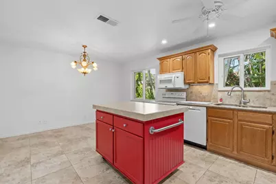 736 - 738 NE 36th Street, Oakland Park, FL 33334 - Photo 3