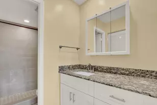 201 Lake Frances Dr, West Palm Beach, FL 33411 - Photo 23