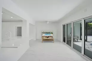 2030 N 54th Ave, Hollywood, FL 33021 - Photo 11