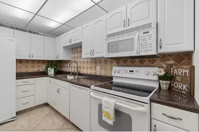 555 NW 4 Avenue #4230, Boca Raton, FL 33432 - Photo 17