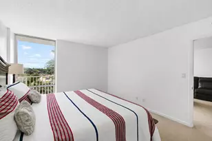 555 NW 4 Ave, Boca Raton, FL 33432 - Photo 21