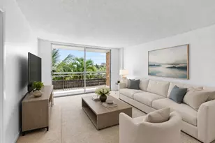 555 NW 4 Ave, Boca Raton, FL 33432 - Photo 3