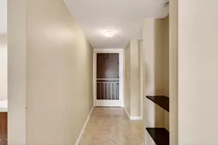 3951 NE 19th Rd, Pompano Beach, FL 33064 - Photo 13