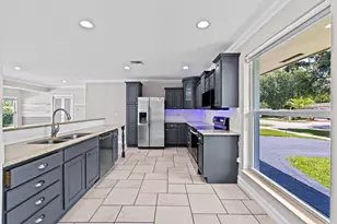 9200 SW 51st Pl, Cooper City, FL 33328 - Photo 9