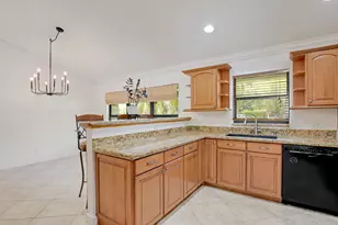 542 Indigo Ave, Wellington, FL 33414 - Photo 13