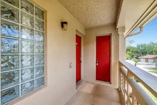 4847 Via Palm Lakes, West Palm Beach, FL 33417 - Photo 3