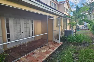 11453 Lakeview Dr, Coral Springs, FL 33071 - Photo 39