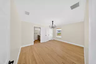 521 SW Halifax Ave, Port Saint Lucie, FL 34953 - Photo 17
