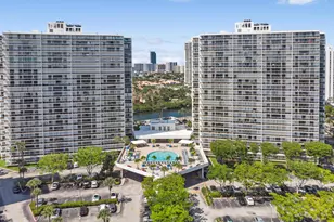3701 N Country Club Dr, Aventura, FL 33180 - Photo 35