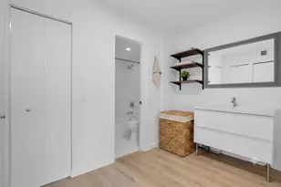 3701 N Country Club Dr, Aventura, FL 33180 - Photo 15