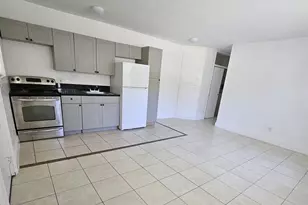 2032 NE 168th St, North Miami Beach, FL 33162 - Photo 5