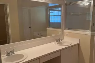 2426 SE Addison St, Port Saint Lucie, FL 34984 - Photo 9