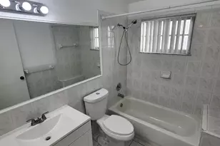 500 NE 3rd St, Hallandale, FL 33009 - Photo 15