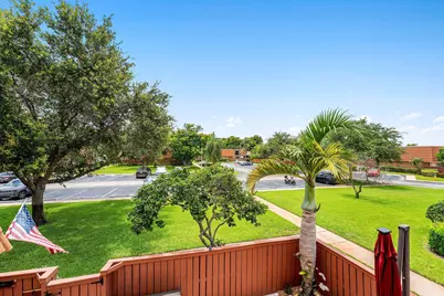 2818 Waterford Drive N, Deerfield Beach, FL 33442 - Photo 29