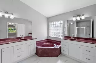 17646 SW 10th St, Pembroke Pines, FL 33029 - Photo 15