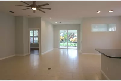 117 Hampton Circle, Jupiter, FL 33458 - Photo 3