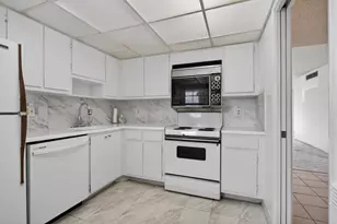 3507 Oaks Way, Pompano Beach, FL 33069 - Photo 17