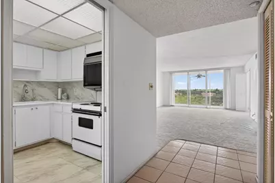 3507 Oaks Way #501, Pompano Beach, FL 33069 - Photo 19