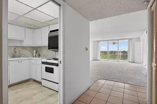 3507 Oaks Way, Pompano Beach, FL 33069 - Photo 19