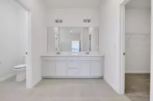 10717 NW Suncrest Lp, Port Saint Lucie, FL 34987 - Photo 13