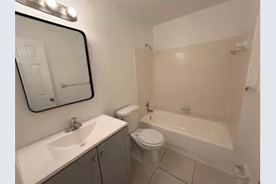515 S Sequoia Drive #212, West Palm Beach, FL 33409 - Photo 7