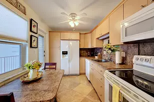4270 NW 40th St, Lauderdale Lakes, FL 33319 - Photo 11