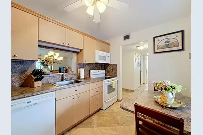 4270 NW 40th Street #401, Lauderdale Lakes, FL 33319 - Photo 17